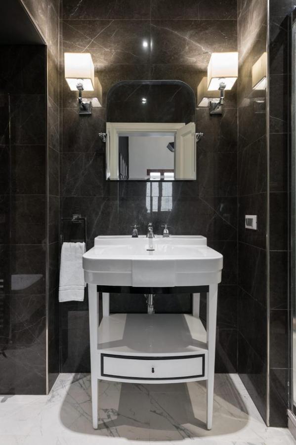 Borgo Pinti Suites Le Stanze Dei Nobili Florenz Exterior foto